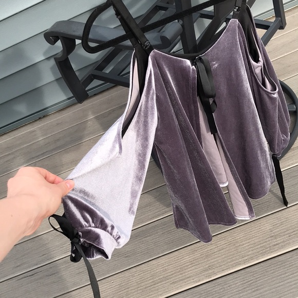 Tie back velvet top - Picture 2 of 4